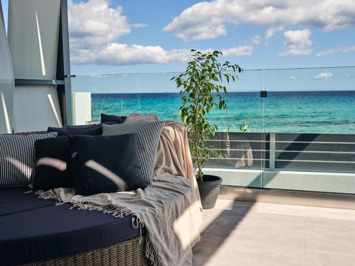 Blue View Villa - Coastal Elegance With Swim Spa, By Zantewize อลิกานาส ภายนอก รูปภาพ