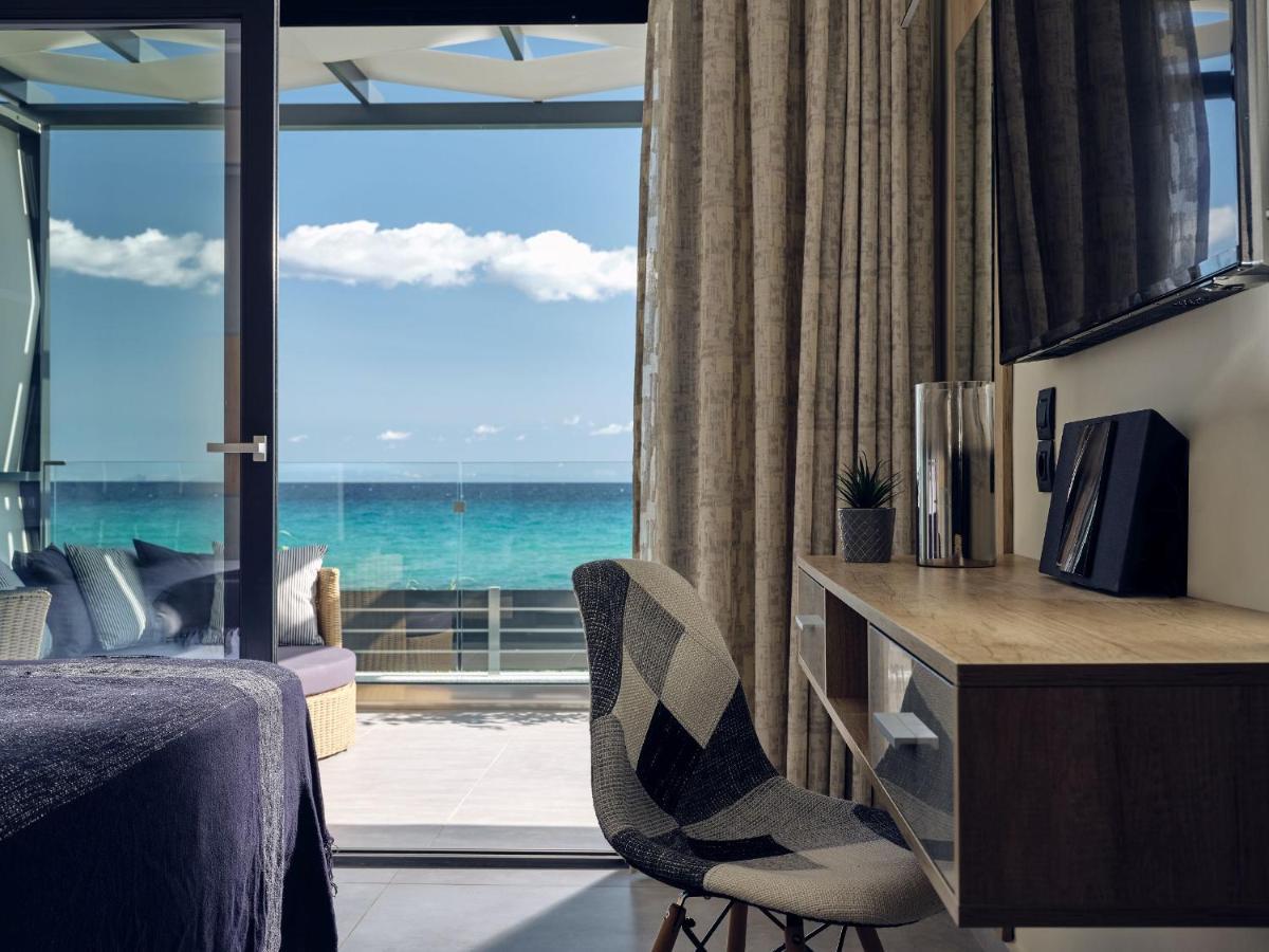 Blue View Villa - Coastal Elegance With Swim Spa, By Zantewize อลิกานาส ภายนอก รูปภาพ