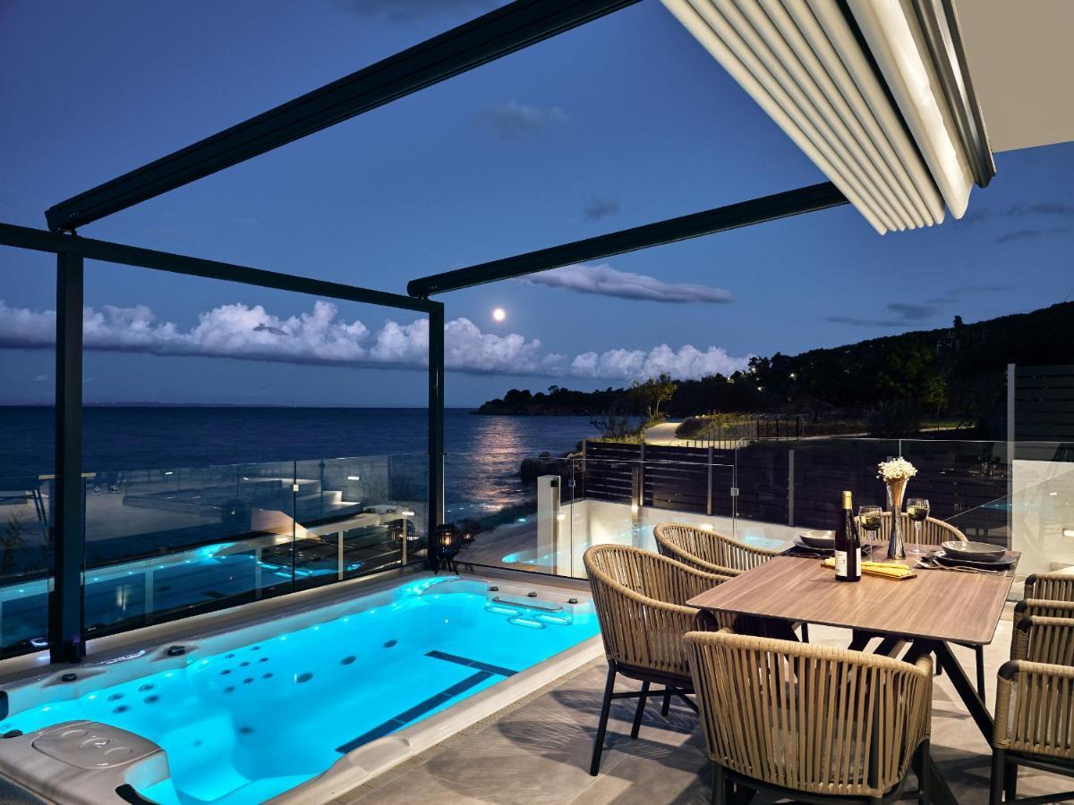 Blue View Villa - Coastal Elegance With Swim Spa, By Zantewize อลิกานาส ภายนอก รูปภาพ